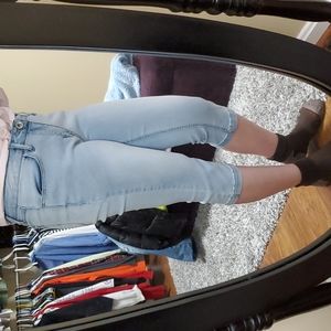 Natural Reflections denim Capri pants.